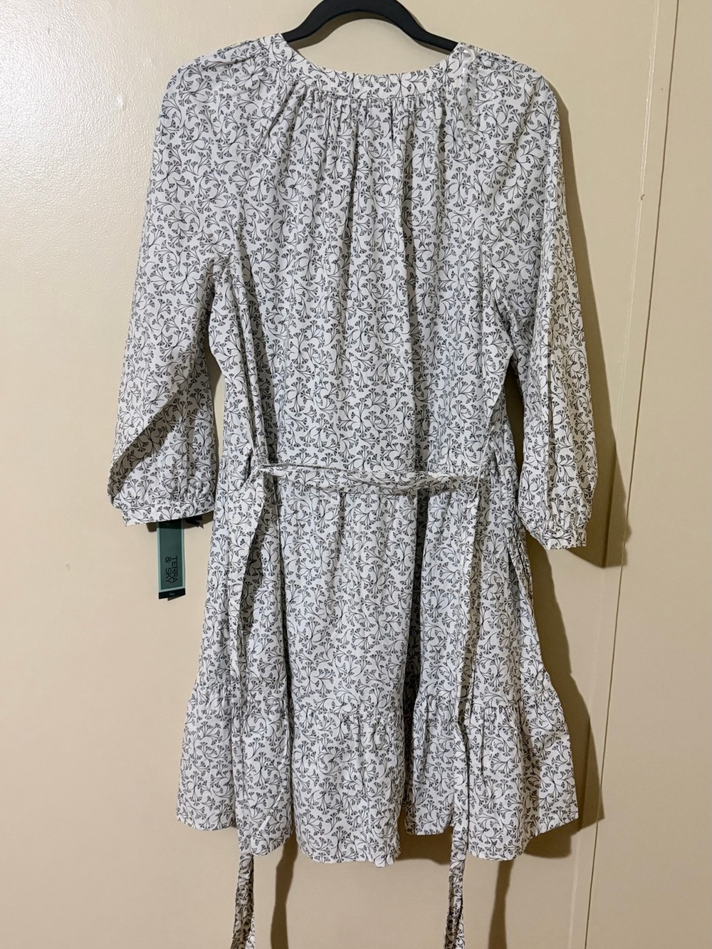 Terra & Sky Cream Floral Tie-Waist Long-Sleeve Dress     Size: (0X/14W) - Picture 8 of 13
